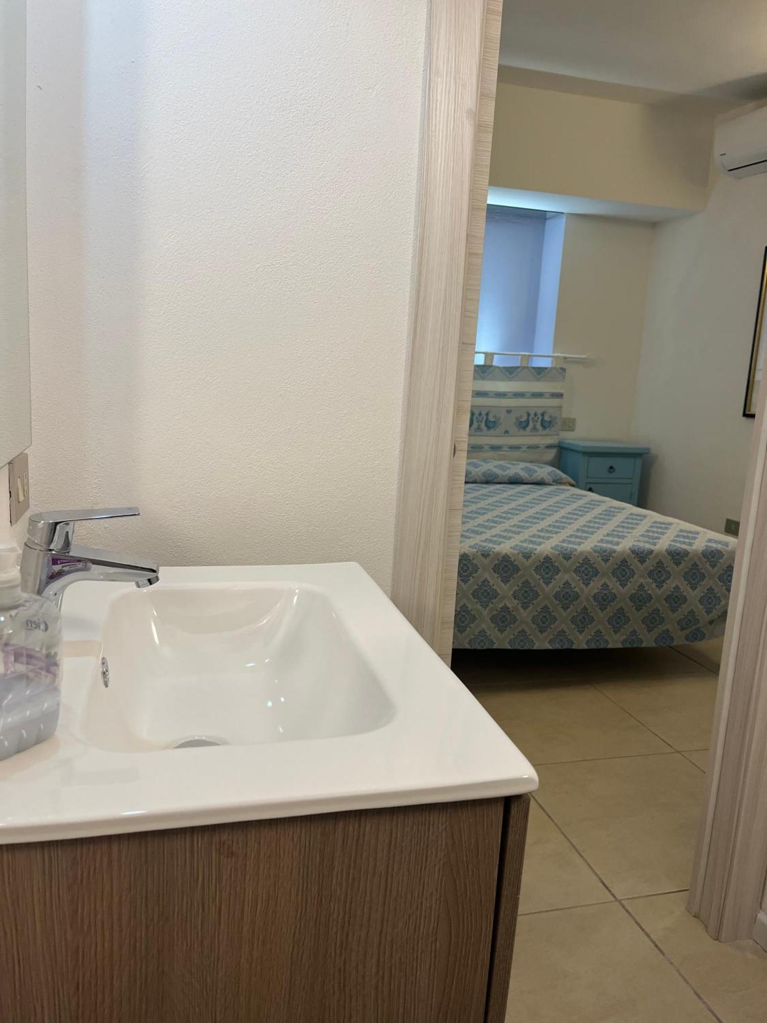 Hotel Dimora Del Chiostro à Oristano Extérieur photo